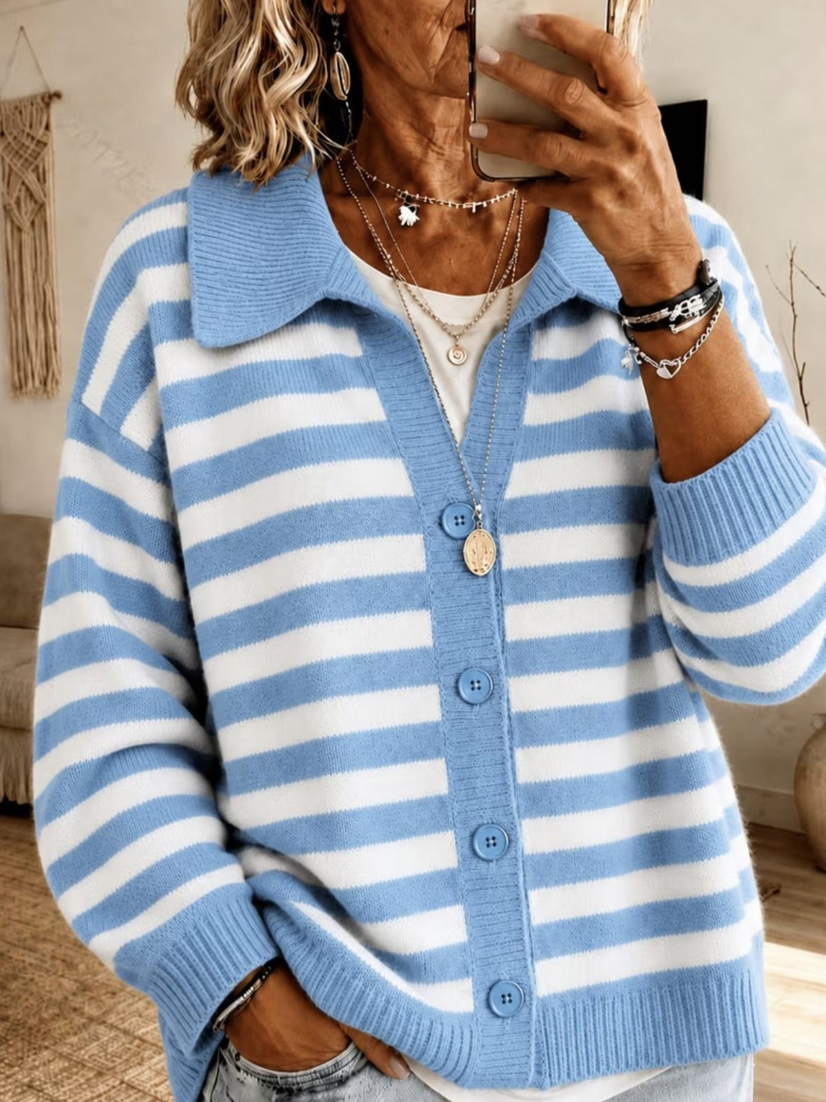 Ursina | Ribbed-Collar Button Cardigan